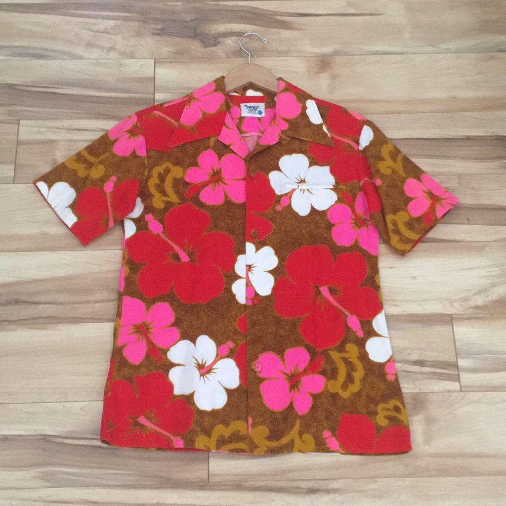 Vintage Hawaiian shirt